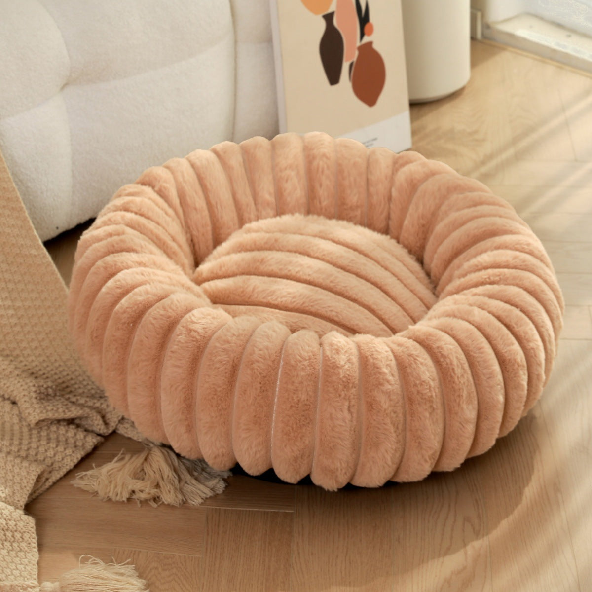 Long Plush Round Warm Pet Bed - A Cozy Retreat for Your Furry Friends