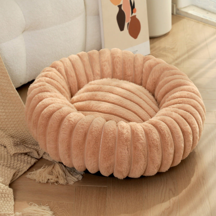 Long Plush Round Warm Pet Bed - A Cozy Retreat for Your Furry Friends